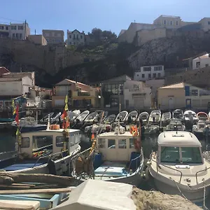 Villa Vue De Reve Au Vallon Des Auffes, 13007, Marseille