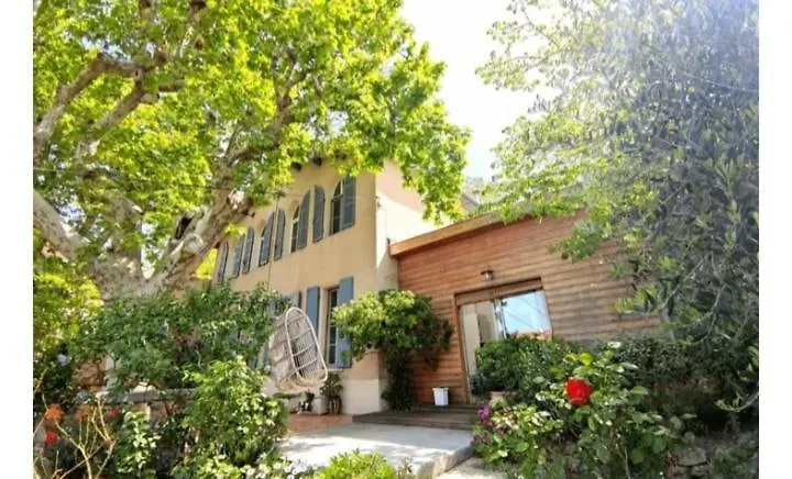 Ecrin De Verdure Marseille 0*,